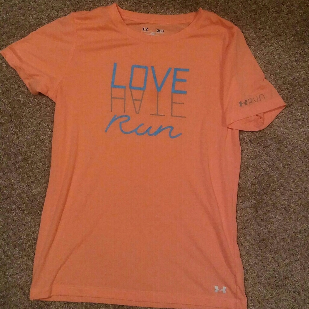 Under Armour Womens Tee Shirt in Small